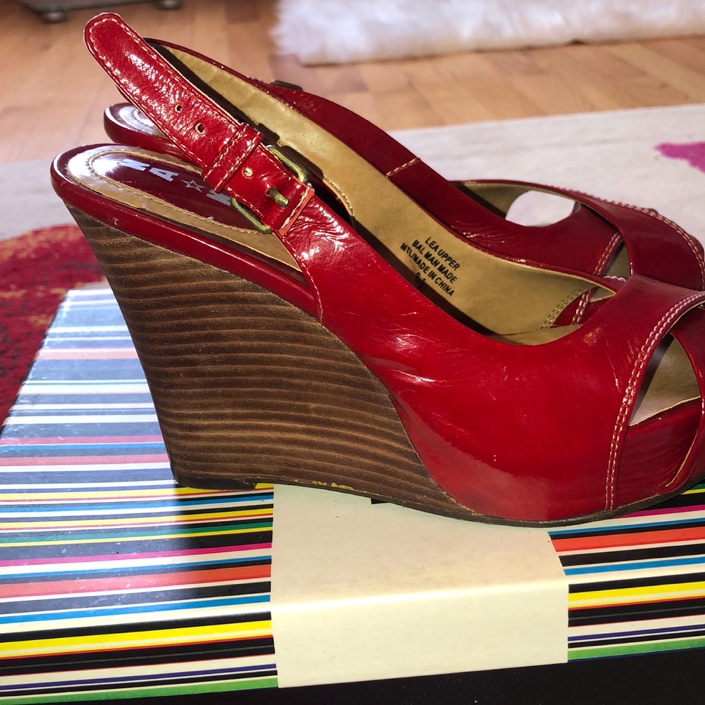 Red wedges - Picture 4 of 8